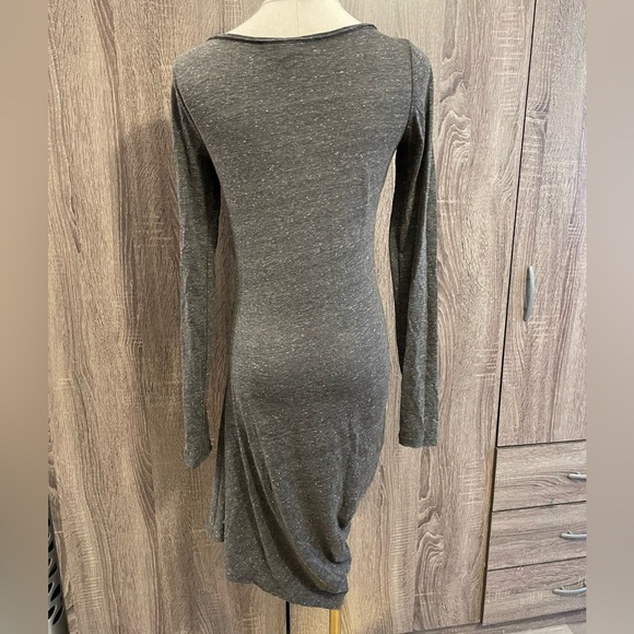 Unique FREE PEOPLE Grey Heathered Dress with Crochet Neckline & asymmetrical hem - Picture 5 of 14